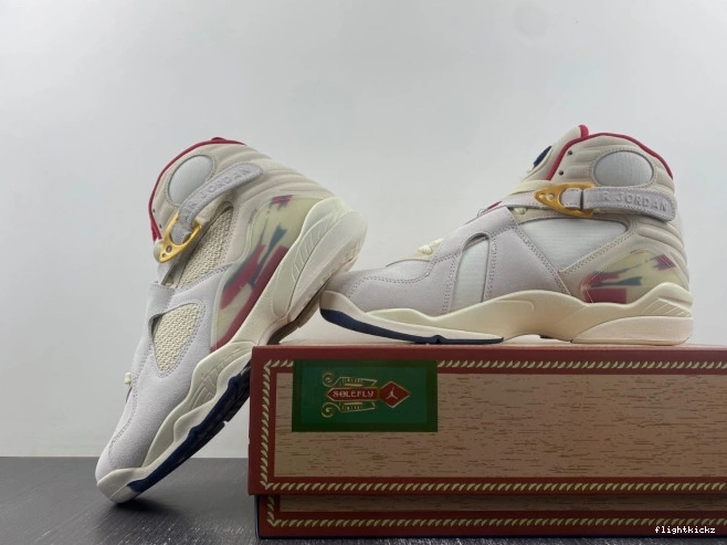 Mi and SoleFly Family Casa FJ2850-107 Es (Friends Su Box) Special Jordan Casa Retro 8 0929